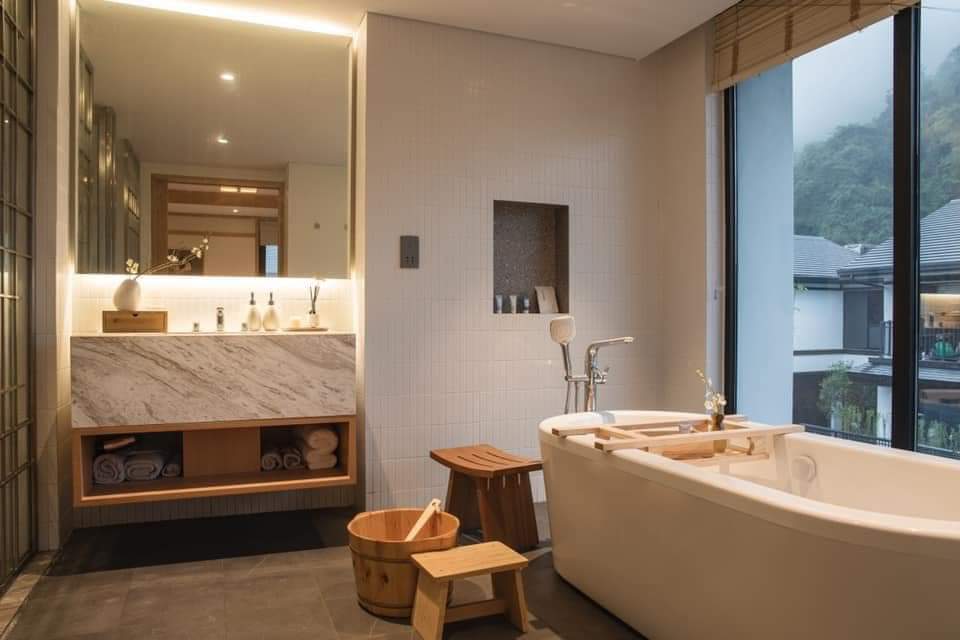 Phòng tắm Villa Onsen Quang Hanh Resort