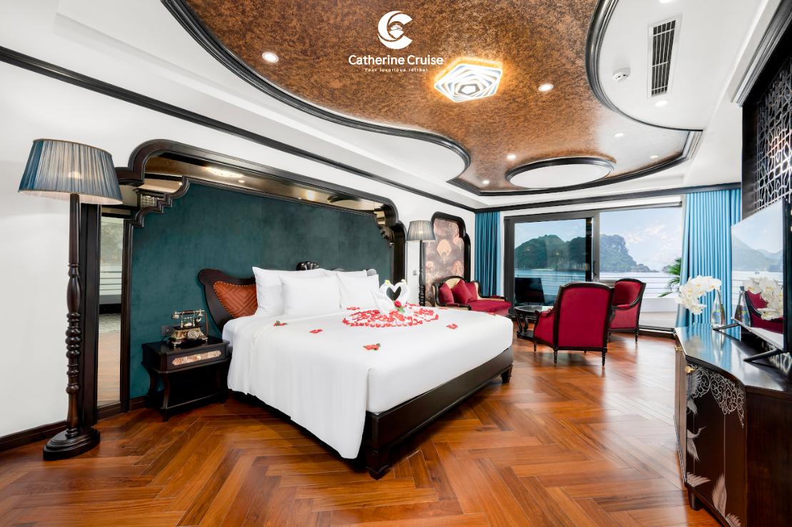 Phòng Grand Suite du thuyền Catherine Cruise Hạ Long
