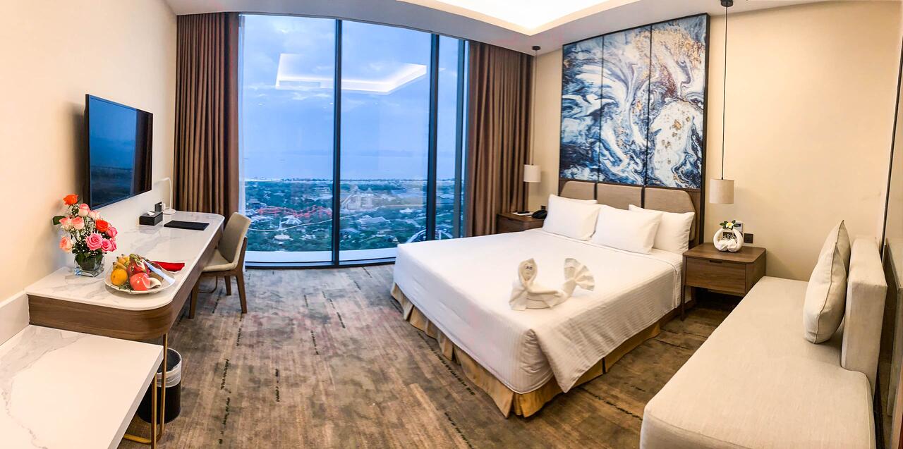 Phòng Deluxe 2 Giường Đơn Nhìn Ra Biểnìn Ra Biển khách sạn Mường Thanh Luxury Hạ Long Centre