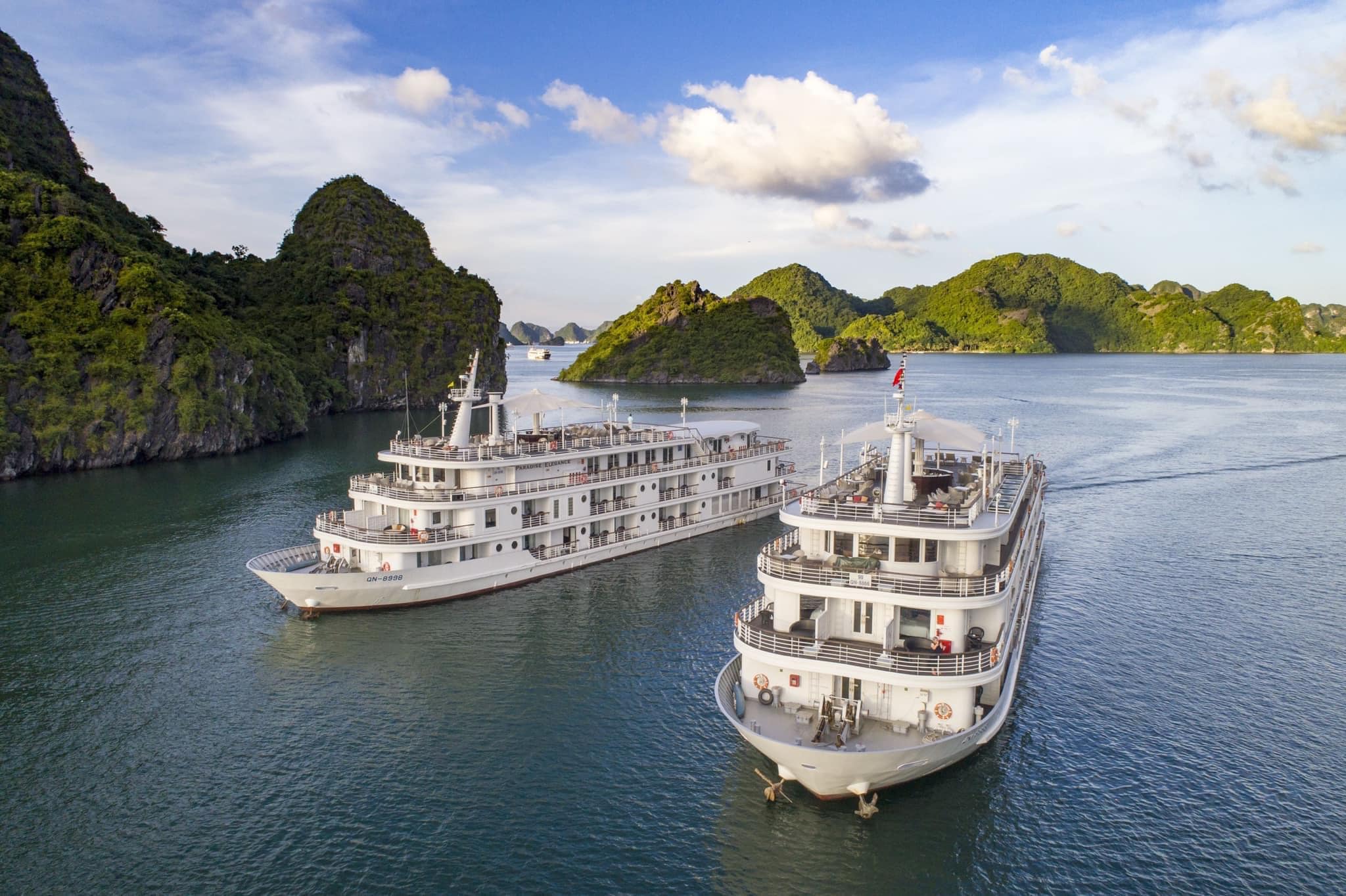 Du thuyền Paradise Elegance Hạ Long