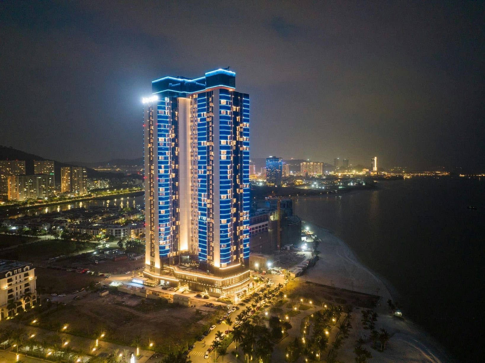 Giá khách sạn A La Carte Hạ Long Quảng Ninh
