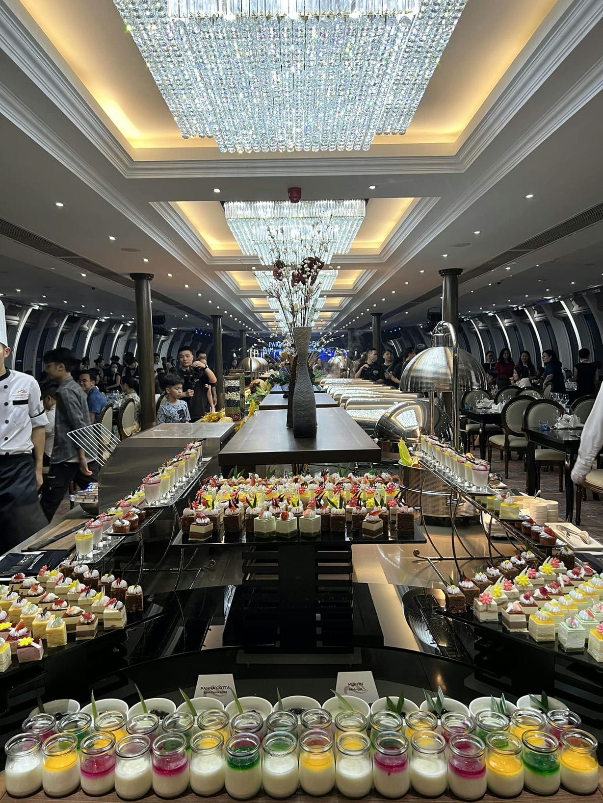 Giá du thuyền Paradise Delight Tuần Châu Hạ Long