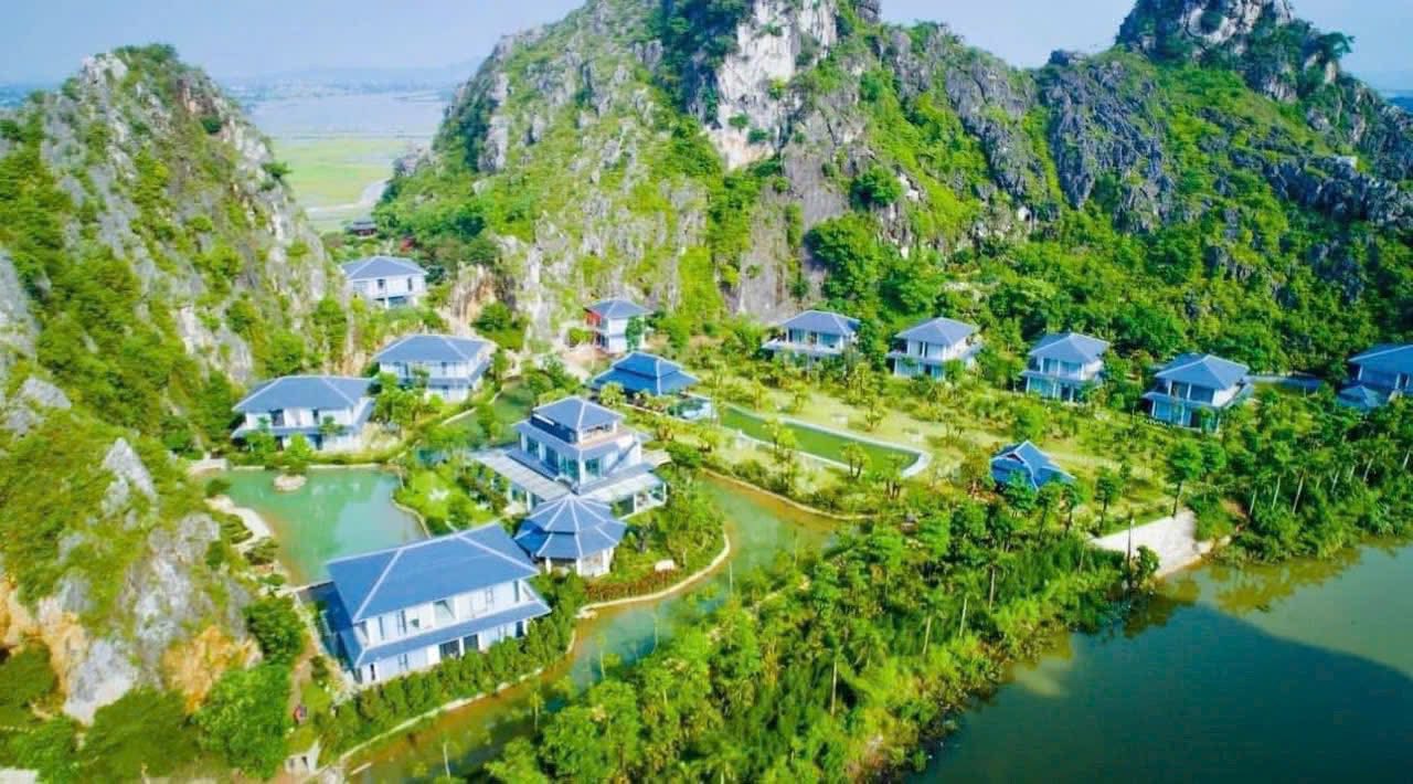 Tắm khoáng nóng Onsen Kênh Gà Ninh Bình