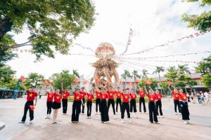 Lễ thượng cờ trang nghiêm tại Quảng trường Sun Carnival Hạ Long