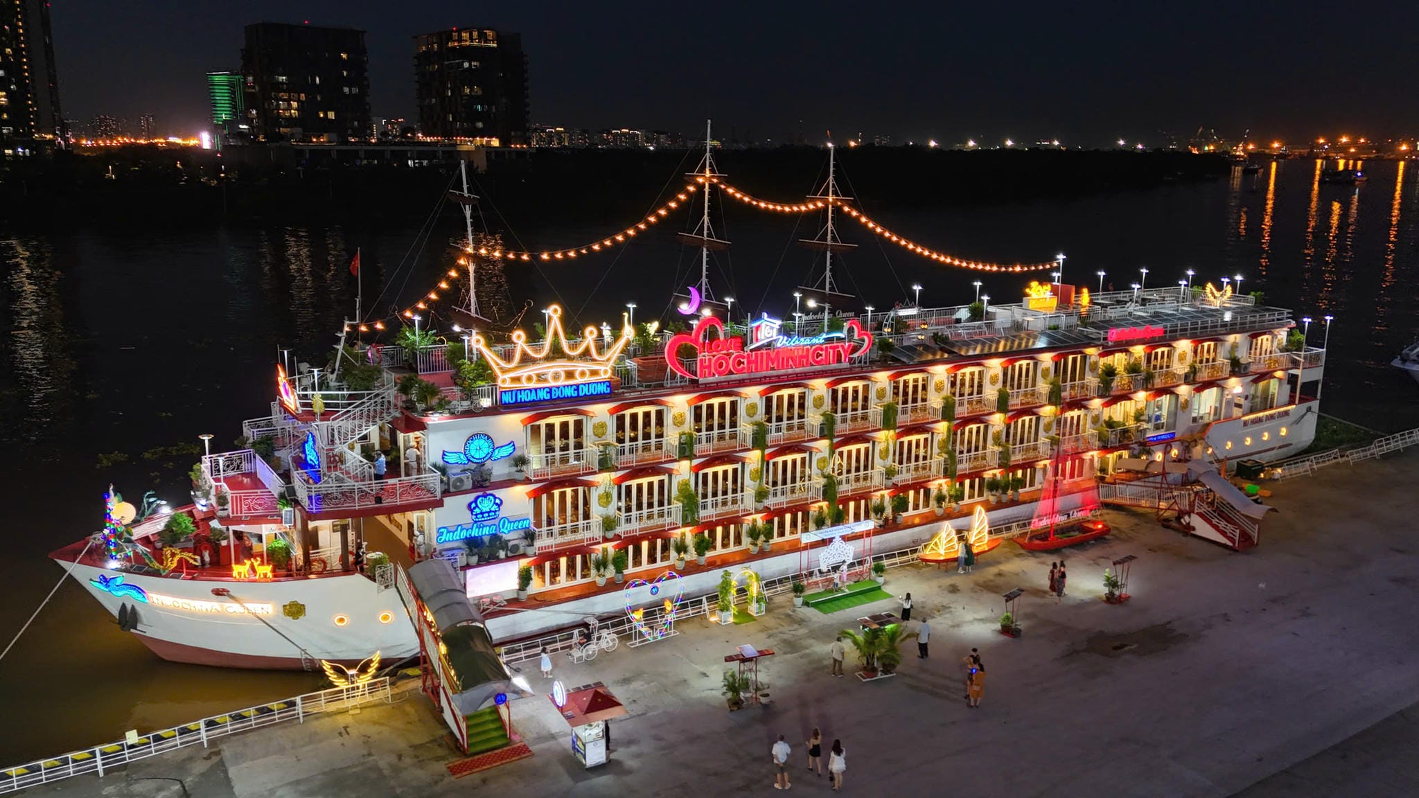 Du thuyền Indochina Queen sông Sài Gòn