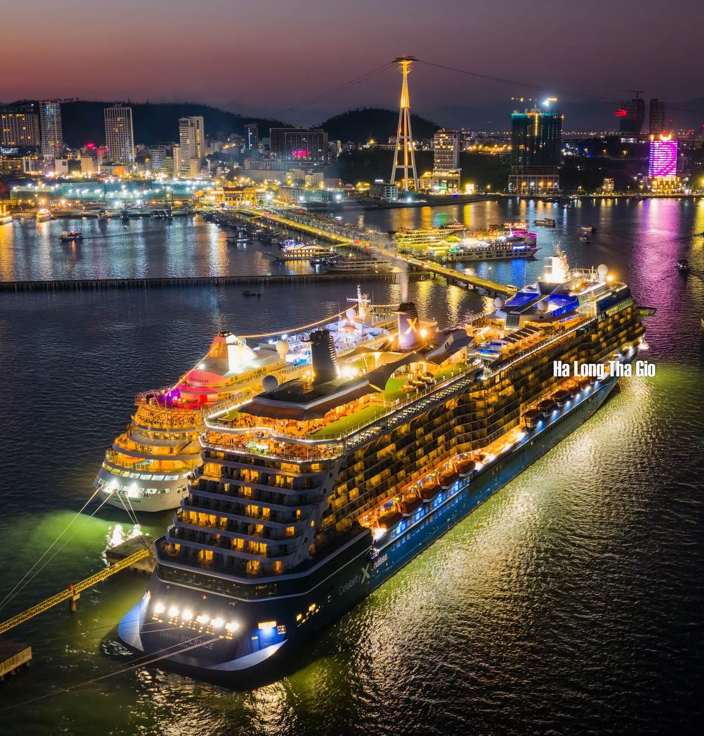 Tàu biển Quốc Tế tại Cảng Hạ Long